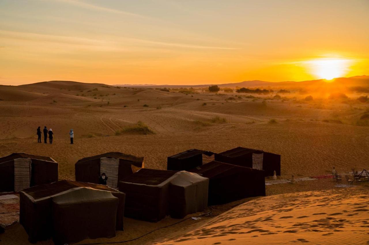 Overnight Desert Camp 梅尔祖卡 外观 照片