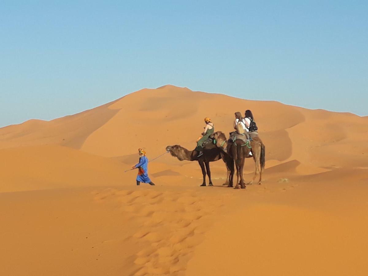 Overnight Desert Camp 梅尔祖卡 外观 照片