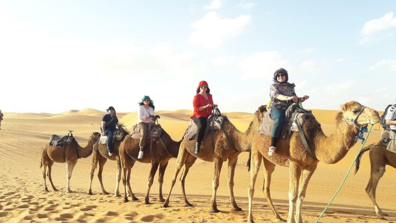 Overnight Desert Camp 梅尔祖卡 外观 照片